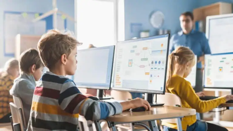Website building class for children
